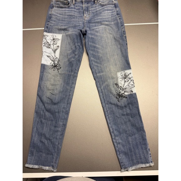 White House Black Market Denim - White House Black Market Floral Patch Frayed Hem Jeans Medium Wash Denim
